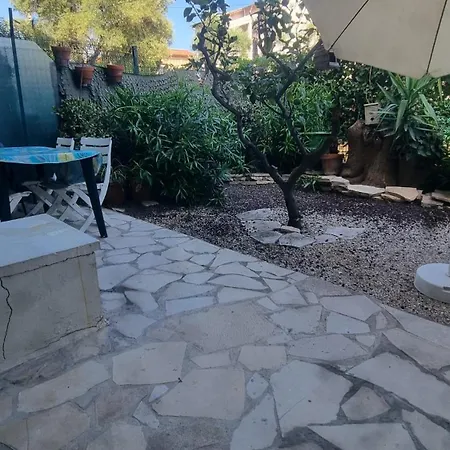 2p Juan Les Pins Proche Apartment Antibes