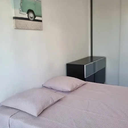 2p Juan Les Pins Proche Apartment *
